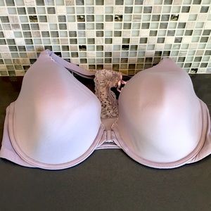 NIP and NWT Victoria’s Secret Bra 38 DD